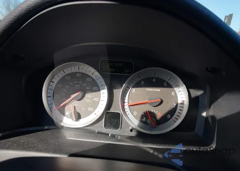 2013 Volvo C70 T5 из США, поврежденный, VIN YV1672MC7DJ138859